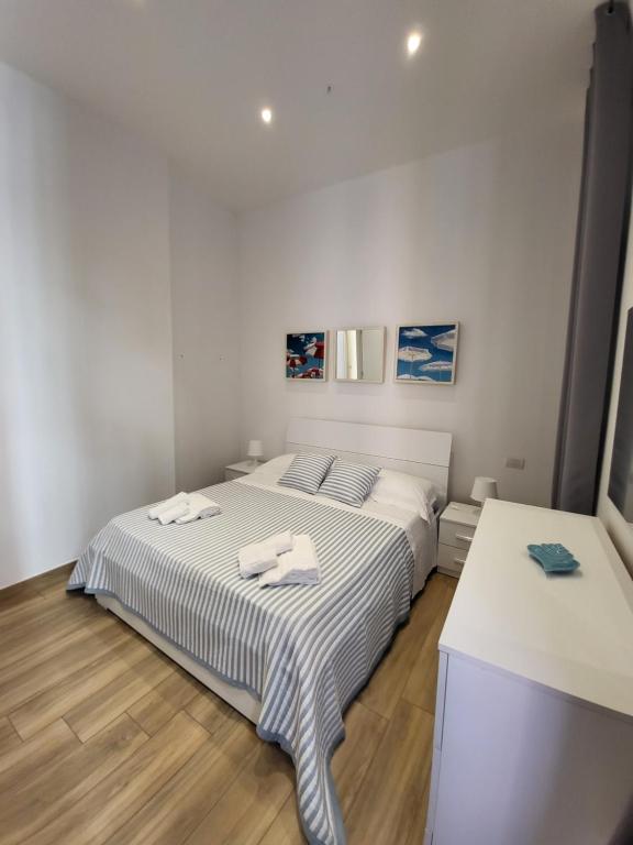 LA CALETTA BEACH APARTMENT room 3